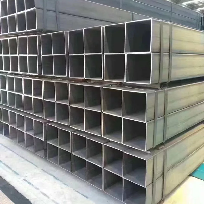 Gerade geschlitztes schwarzes Rechteckrohr