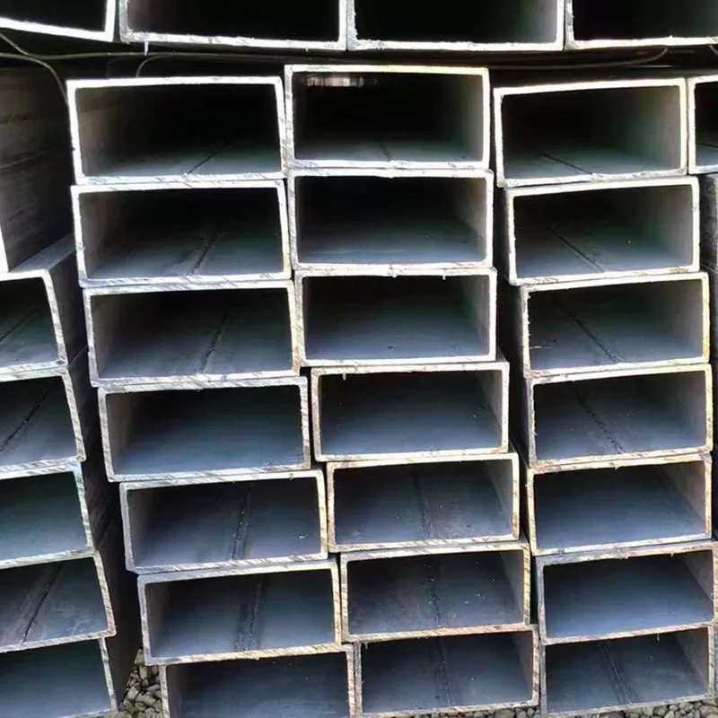 Dünnwandiges schwarzes Rechteckrohr